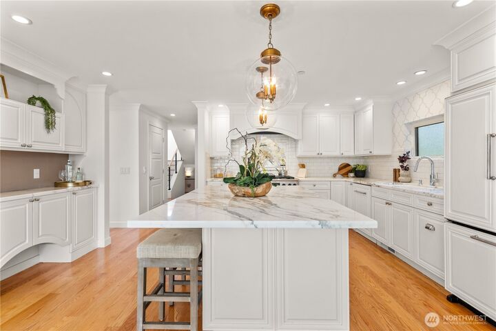 Property Photo: 1418 Market Street WA 98033