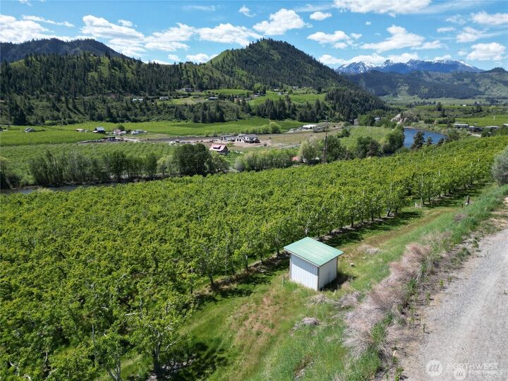 Property Photo: 4 Sunburst Lane WA 98815