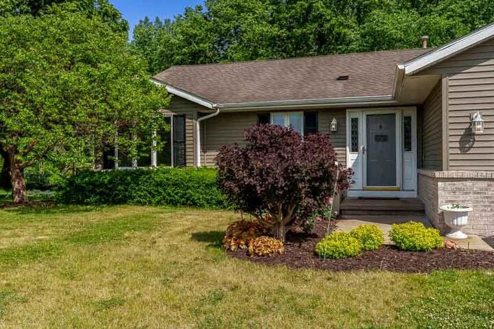 Property Photo:  108 Kothe Court  IL 61072 