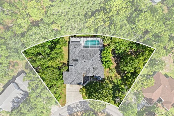 Property Photo:  21 Fiddlewood Court  FL 34446 