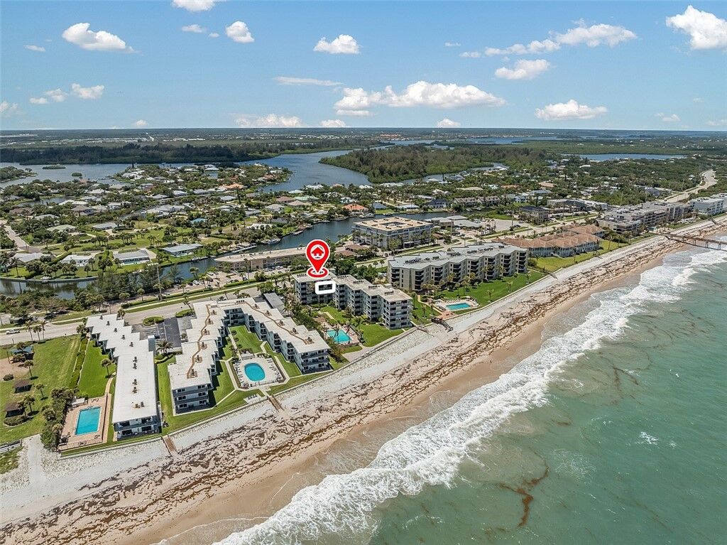 Property Photo: 4450 Highway A1a 402 FL 32963
