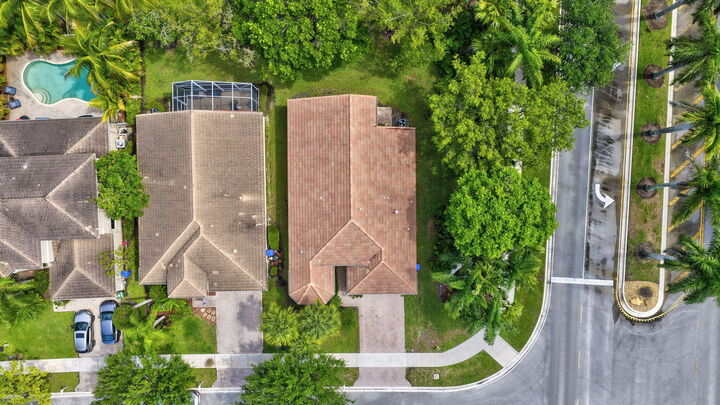 Property Photo:  19305 SW 66th Street  FL 33332 
