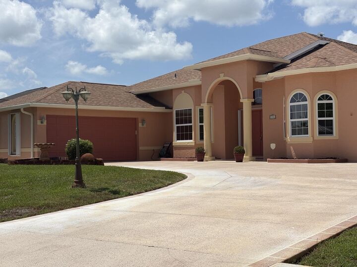 Property Photo: 3306 SE Ford Lane SE FL 34984