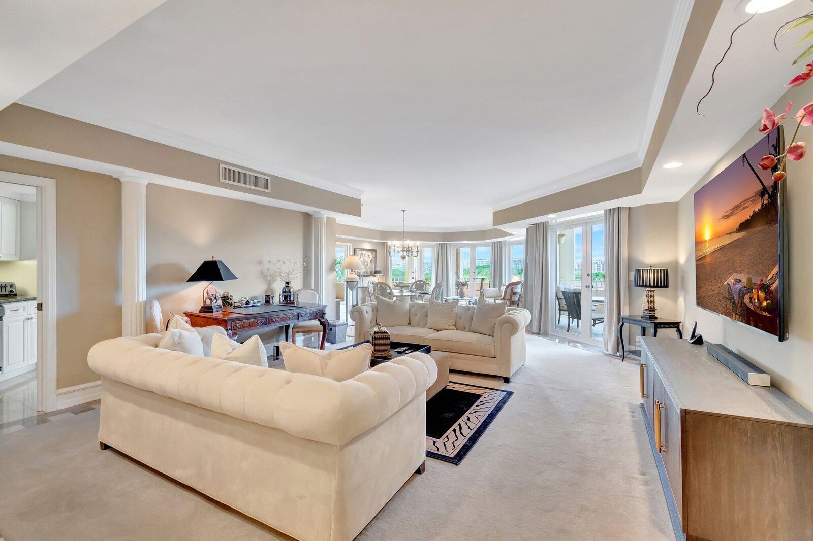 Property Photo: 300 SE 5th Avenue 6160 FL 33432