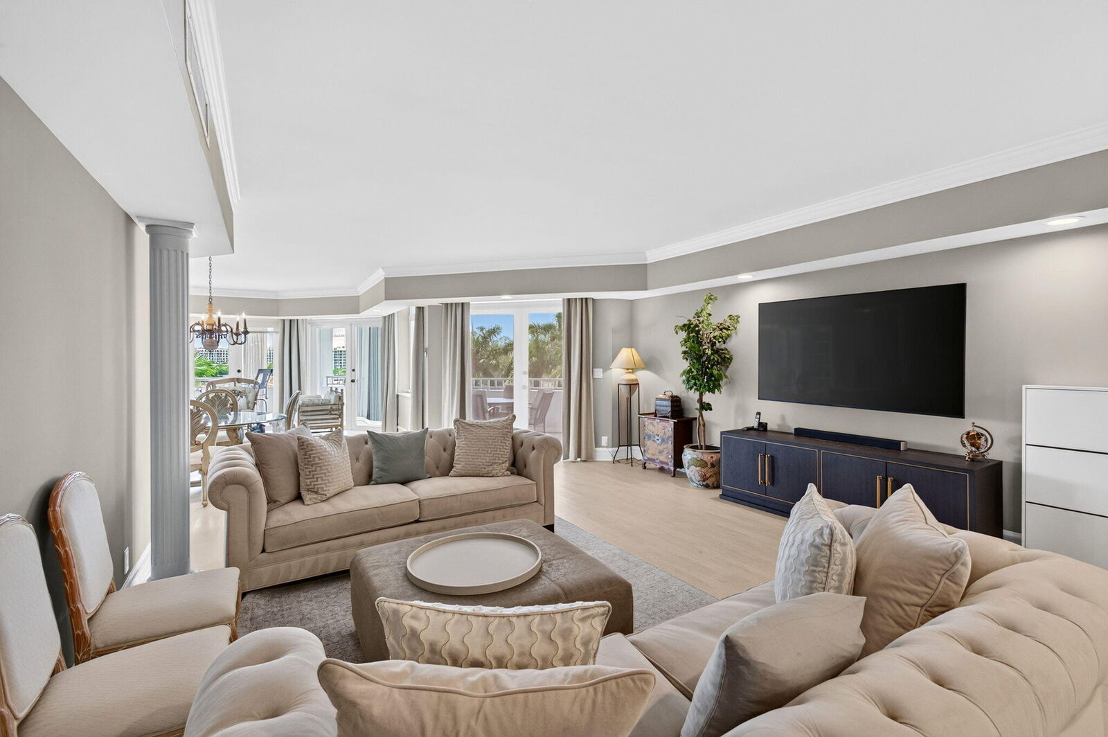 Property Photo:  300 SE 5th Avenue 6160  FL 33432 