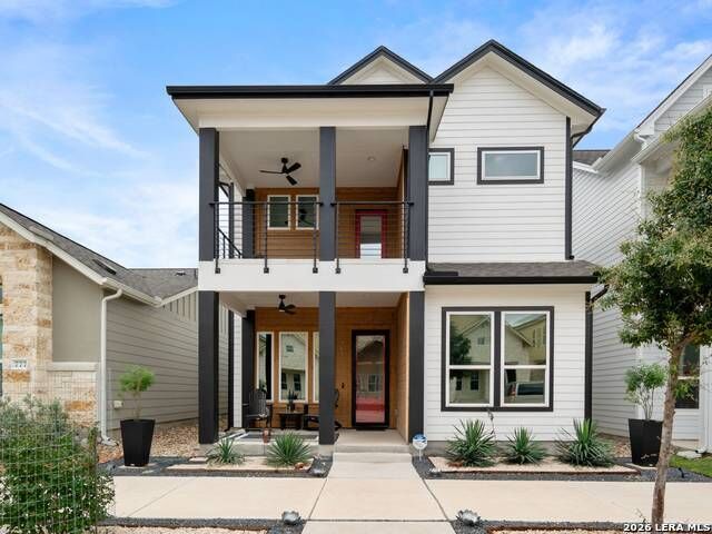 Property Photo: 783 N Academy Ave TX 78130