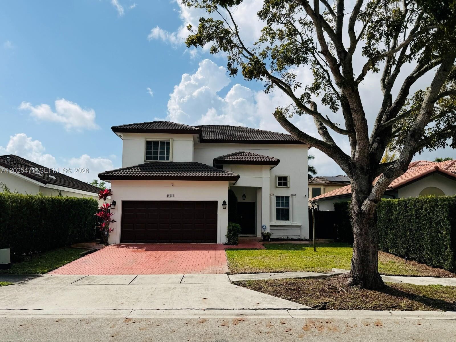 Property Photo:  15858 SW 138th Ter 15858  FL 33196 