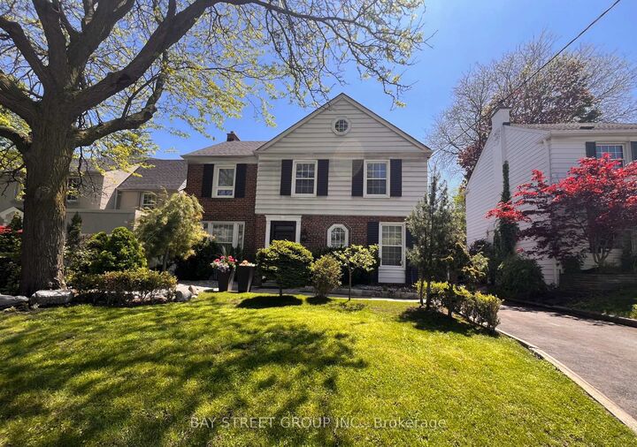 277 Lawrence Avenue E — photo 1