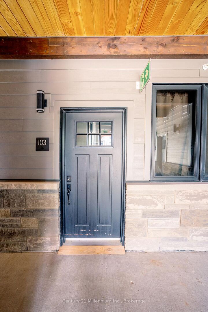 Property Photo: 20 Beckwith Lane 103 ON L9Y 0C7