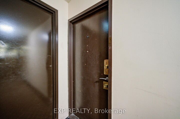 Property Photo: 50 Lotherton Pathway 402 ON M6B 2G8