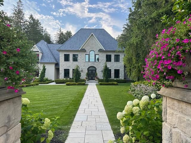 Property Photo: 108 Kennedy Street W ON L4G 2L7