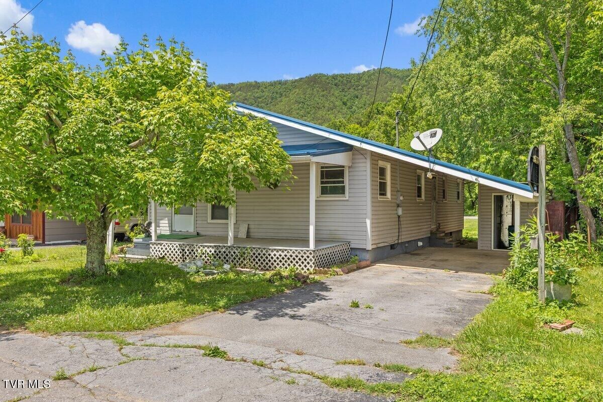 Property Photo:  115 Alexander Street  TN 37658 
