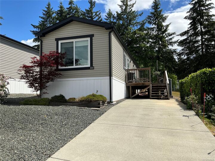 Property Photo:  1160 Shellbourne Blvd 11A  BC V9W 5G5 