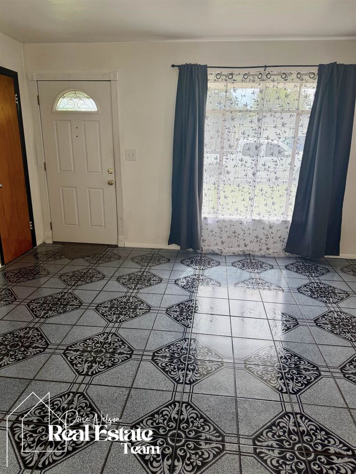 Property Photo: 342 Junco Street WY 82609