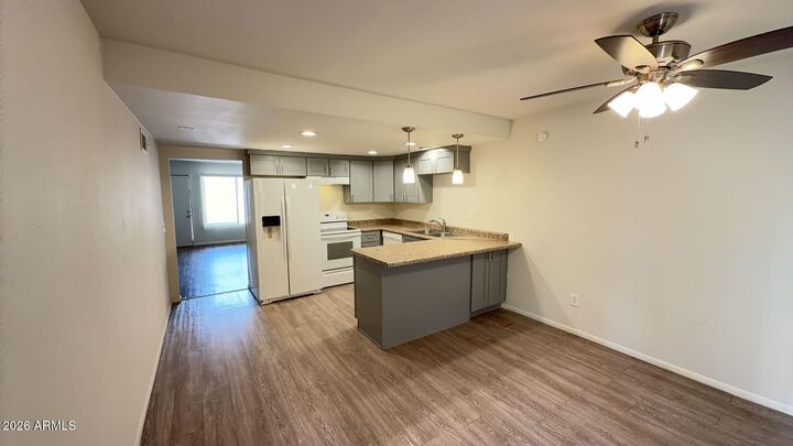 Property Photo: 4418 N 53rd Lane 2 AZ 85031