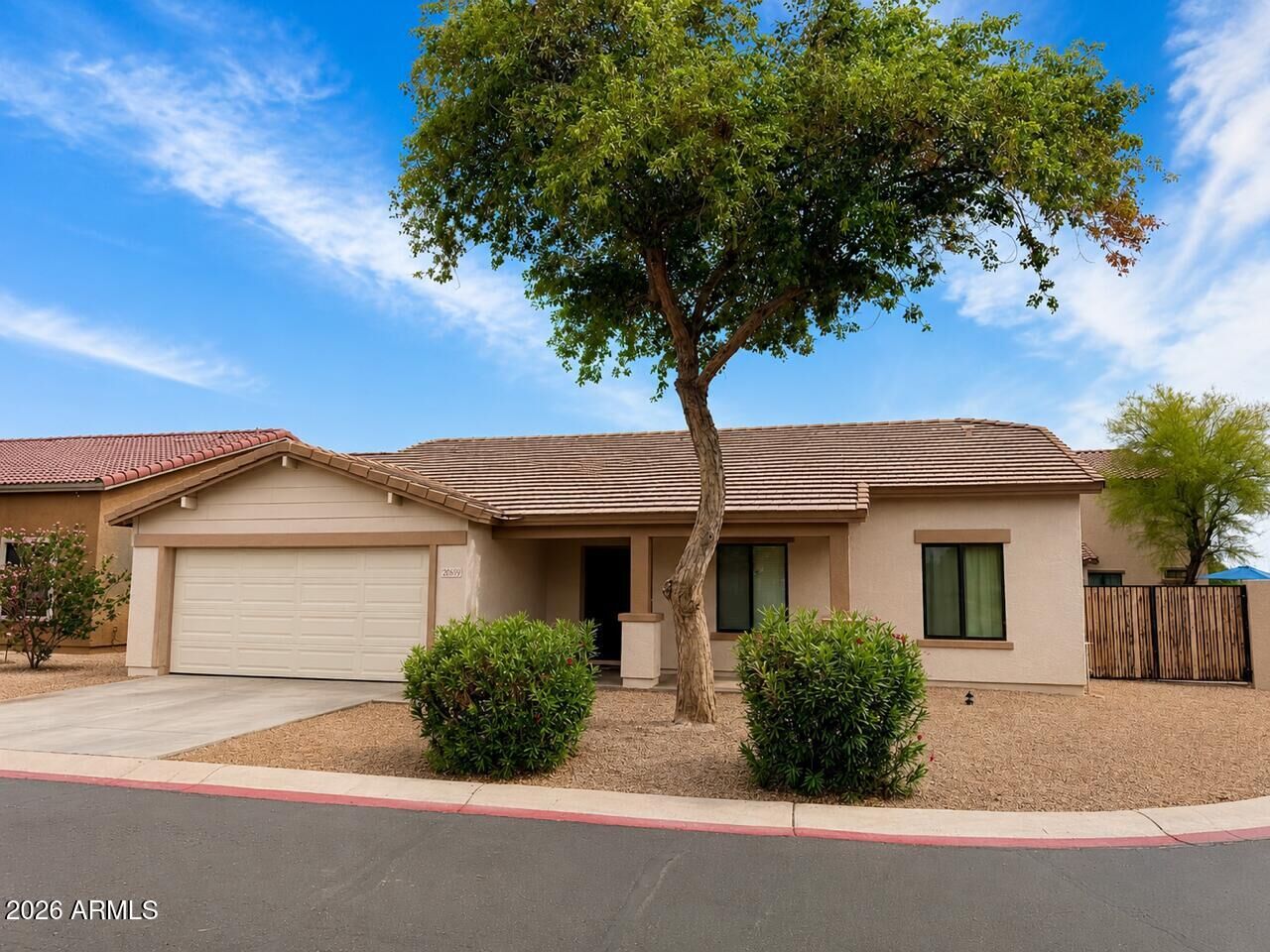 Property Photo: 2069 E Cochise Avenue AZ 85119