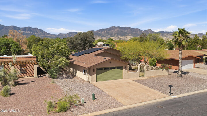 Property Photo: 2566 Inverrary Drive AZ 85650