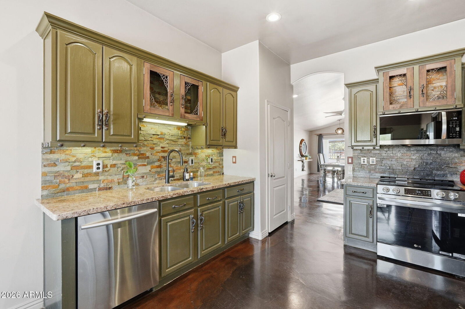 Property Photo:  6610 E Dixileta Drive  AZ 85331 