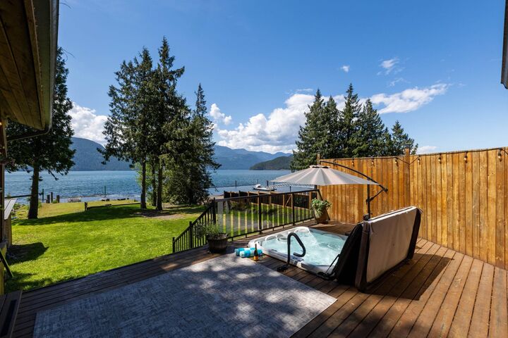Property Photo: 6535 Rockwell Drive BC V0M 1A0