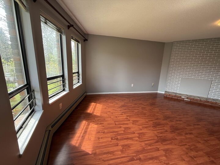 Property Photo:  2323 E 41st Avenue 2 Bed Suite  BC V5R 2W2 