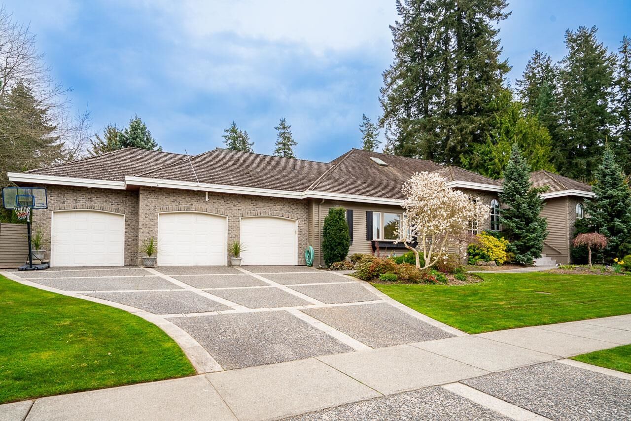 Property Photo: 2318 Chantrell Park Drive BC V4A 9W8