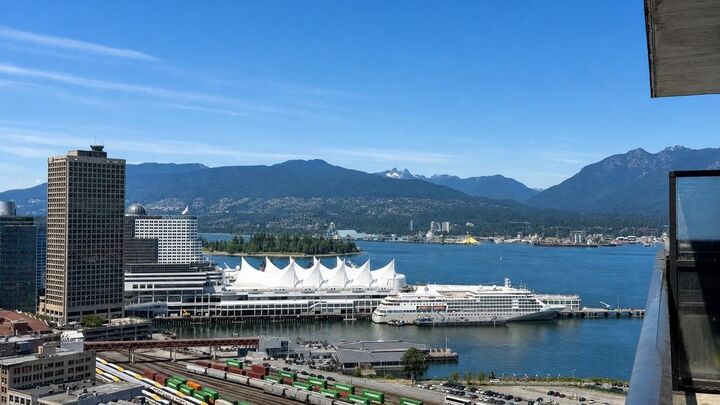 Property Photo: 108 W Cordova Street 2908 BC V6B 0G5