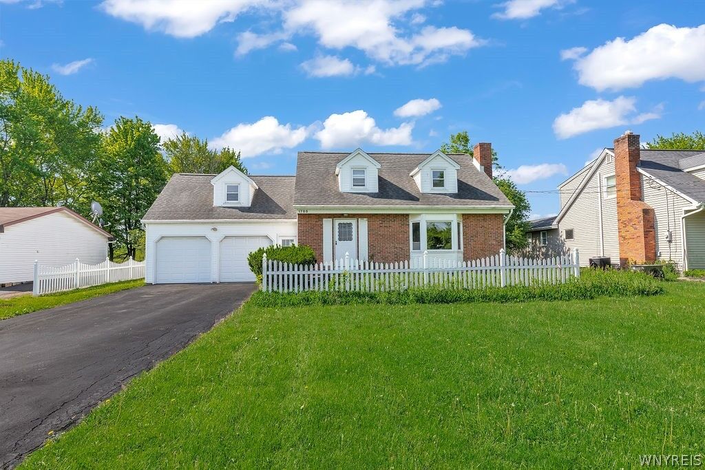 Property Photo:  1788 Bedell Road  NY 14072 