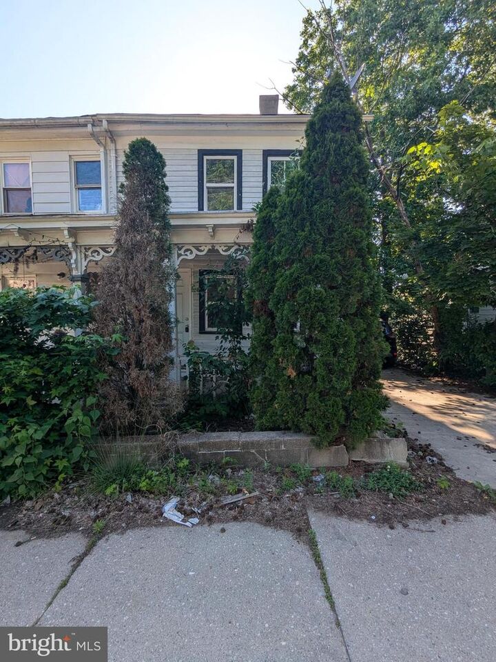 Property Photo:  324 N Laurel Street  NJ 08302 