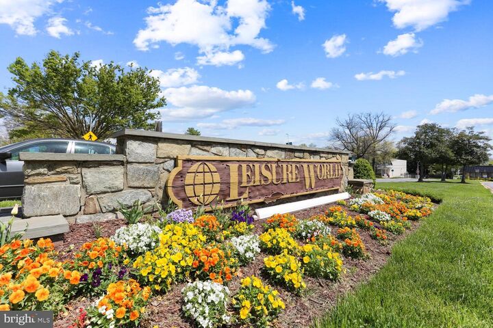 Property Photo: 15100 Interlachen Drive 4-702 MD 20906