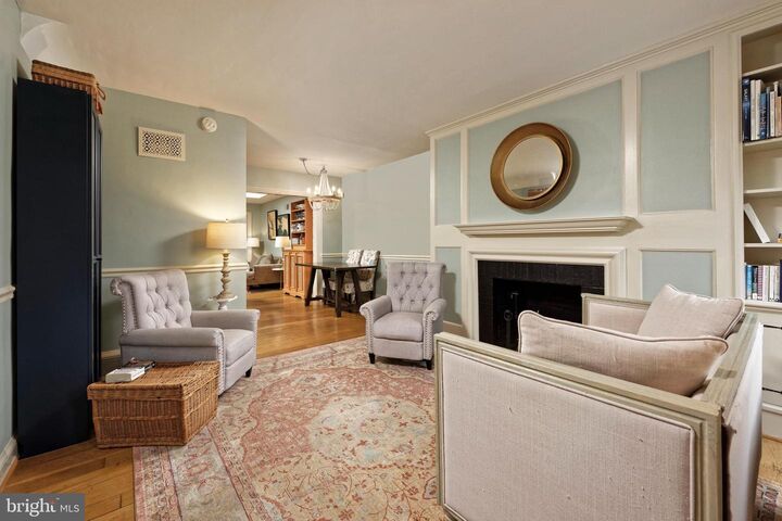 Property Photo:  719 S Royal Street  VA 22314 