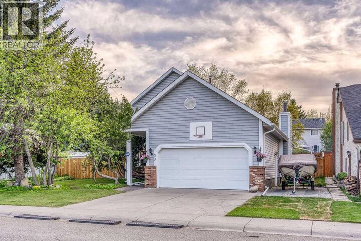 Property Photo:  39 Woodmont Way  AB T2W 4L7 