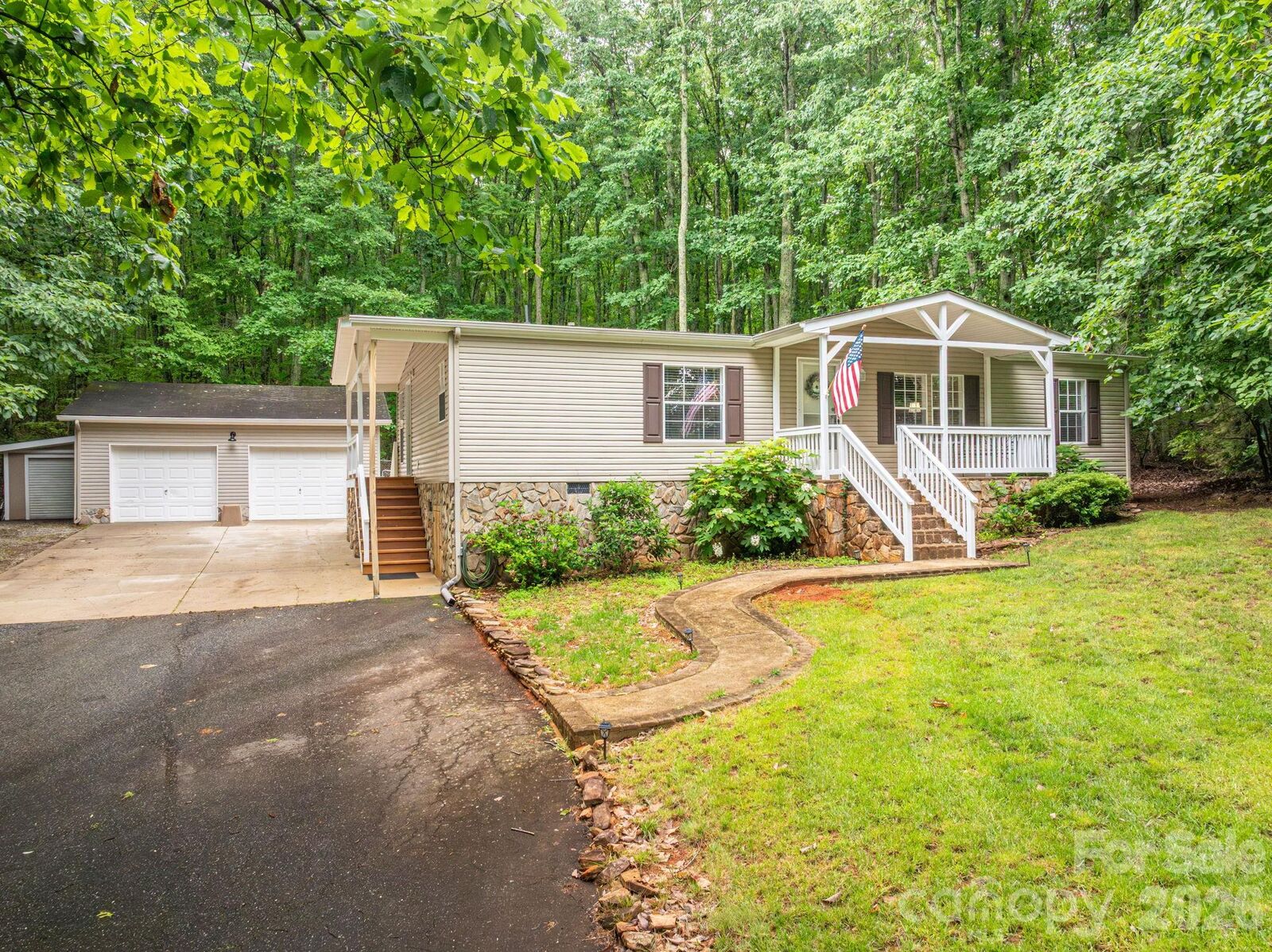Property Photo:  5043 Pebble Stone Road  NC 28650 