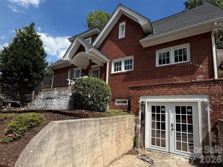Property Photo: 125 N Caldwell Street NC 28144