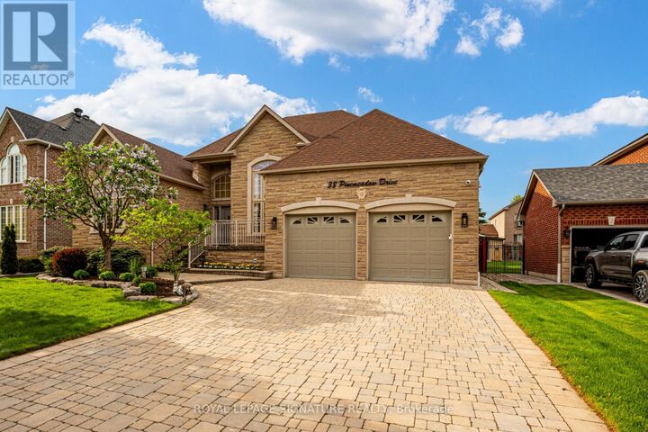 Property Photo: 38 Pinemeadow Drive ON L4L 9C5