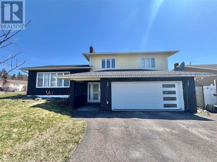 Property Photo: 10 Southcott Drive NL A2A 2P1