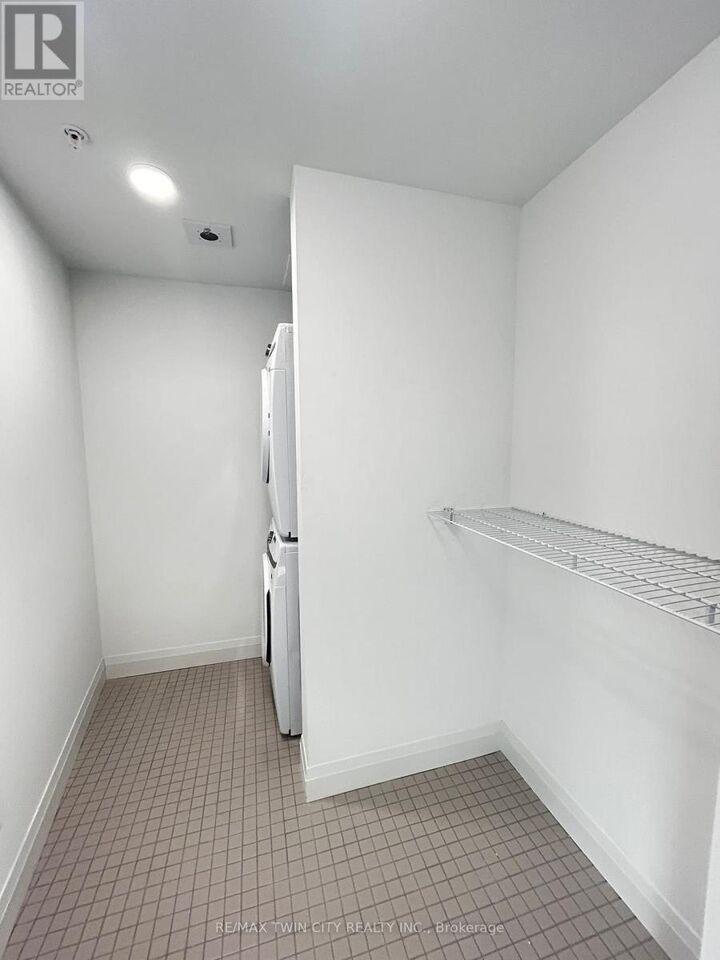 Property Photo:  1333 Weber Street East 905  ON N2A 1C2 