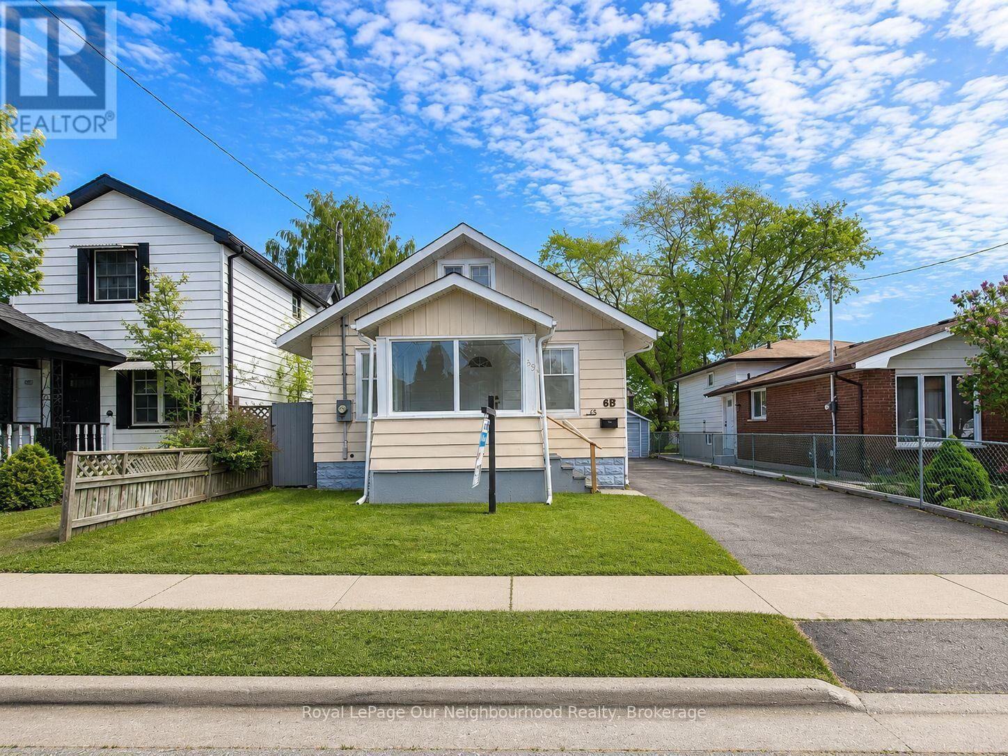 Property Photo:  65 Gladstone Avenue  ON L1J 4E4 