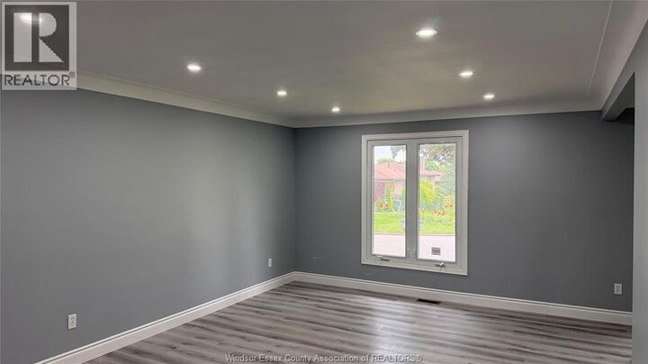 Property Photo:  3131 Briarbank  ON N8R 1T1 