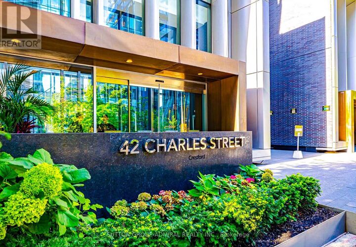 Property Photo:  42 Charles Street East 2204  ON M4Y 1T4 