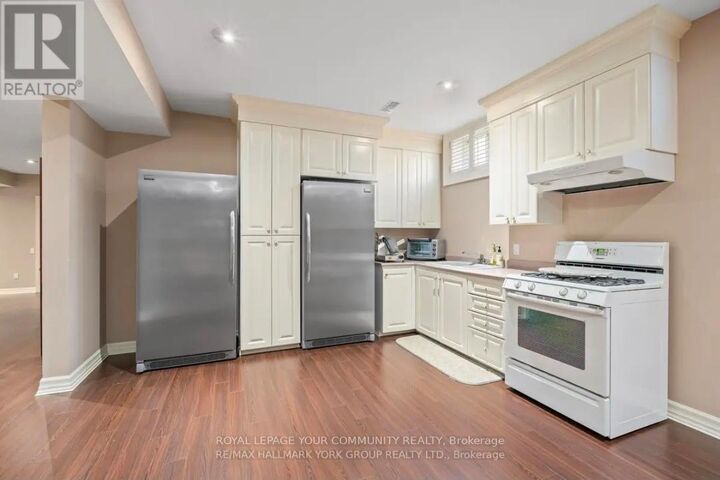 Property Photo:  50 Direzze Court  ON L4C 0C6 
