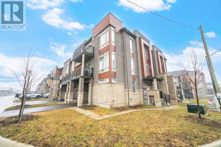 Property Photo:  68 Donald Ficht Crescent  ON L7A 0B7 