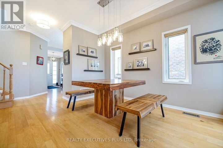 Property Photo:  3113 Owls Foot Drive  ON L5M 6T8 