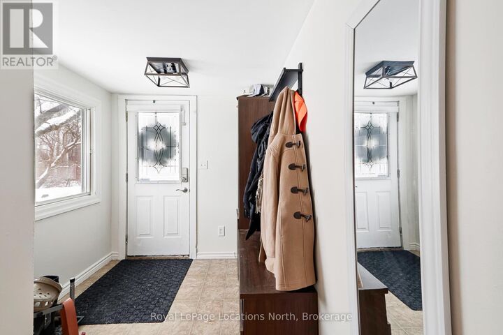 Property Photo:  46 Fourth Street West  ON L4R 3S8 