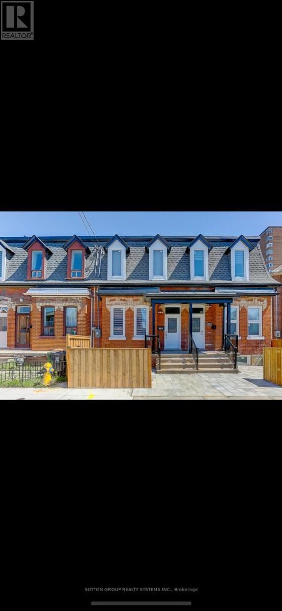 Property Photo:  213 Osler Street 2nd Fl  ON M6N 2Z2 
