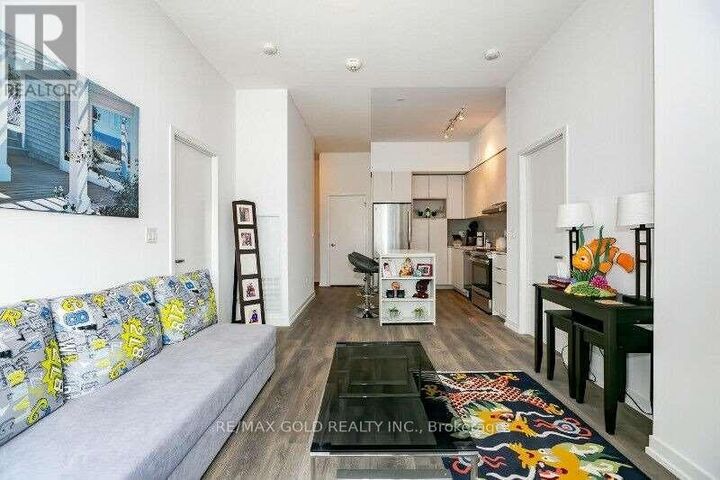 Property Photo:  2520 Eglinton Avenue West 320  ON L5M 0Y2 