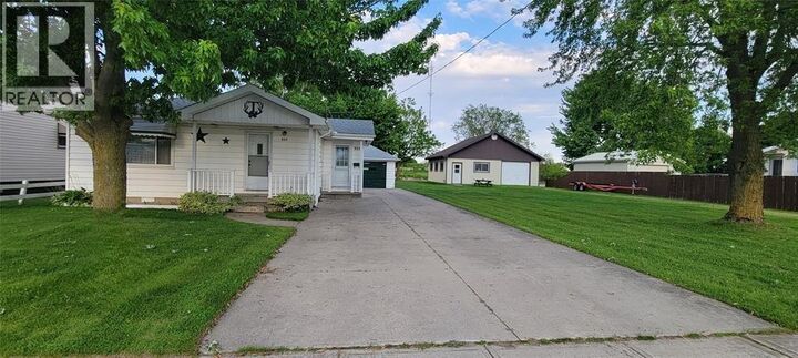 933 Old Glass Road — photo 1