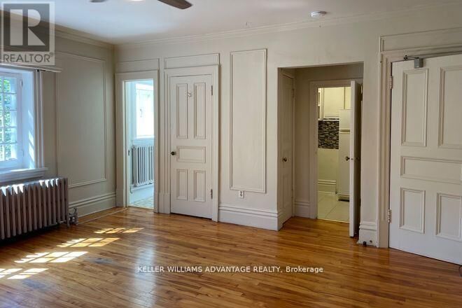 Property Photo:  347 Walmer Road Studio  ON M5R 2Y3 