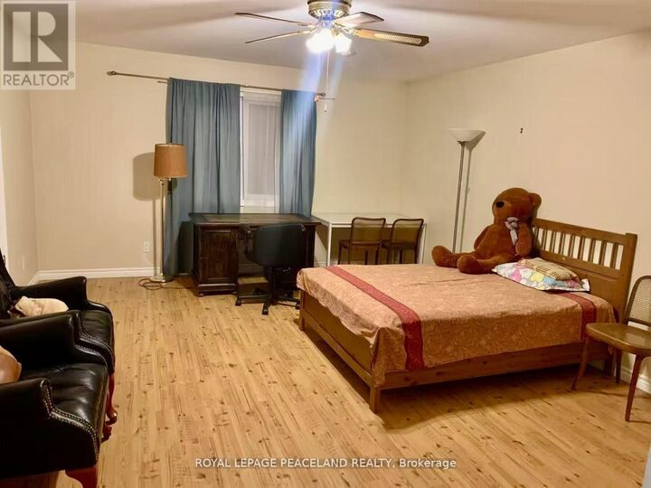Property Photo: 16414 McCowan Road Unit 2 ON L4A 2A2