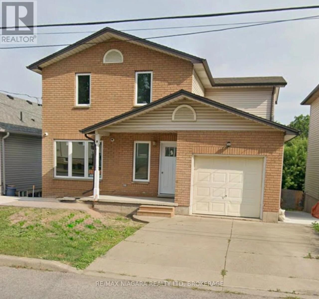Property Photo: 21 Ball Avenue East Upper ON L2T 1B4