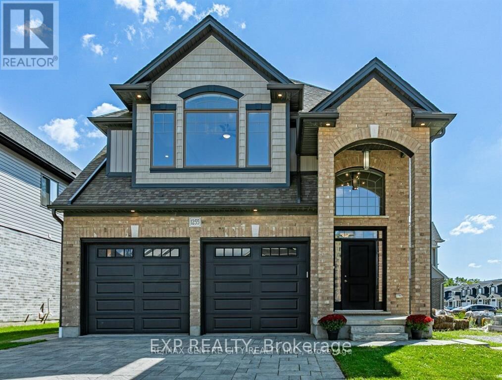 Property Photo:  1255 Emma Chase Drive  ON N6H 5M5 